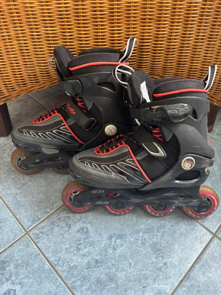 Skeelers verstelbaar 32-33-34-35-36-37 k2 voor 12,5, Ophalen of Verzenden, Verstelbaar, Zo goed als nieuw, K2