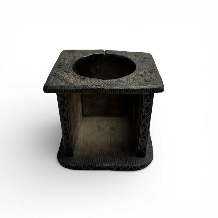 Fries kerfsnee stoofje, 18e/19e eeuw, Antiek en Kunst, Kunst | Beelden en Houtsnijwerken, Ophalen of Verzenden