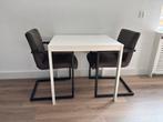 Witte uitschuifbare tafel met 2 stoelen - Zo goed als nieuw, Huis en Inrichting, Tafels | Eettafels, Overige materialen, 100 tot 150 cm