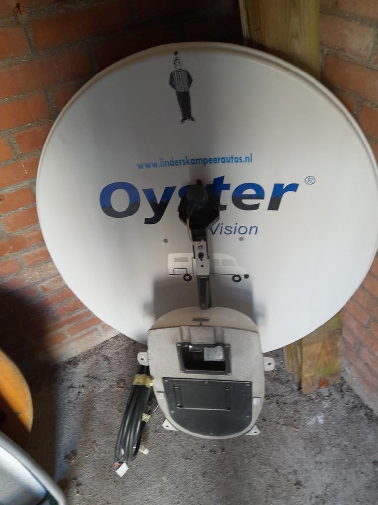 Satelietschotel Oyster, Ophalen of Verzenden, Gebruikt, Overige merken