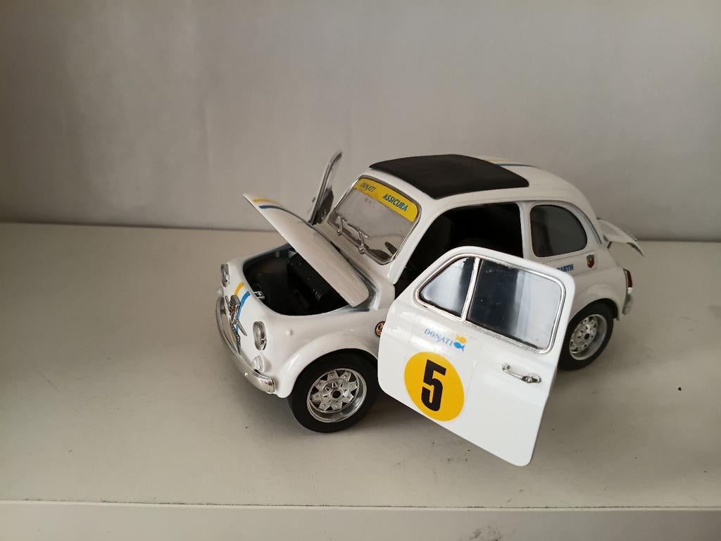 Fiat 500 Abarth Bburago 1/24., Hobby en Vrije tijd, Modelauto's | 1:24, Ophalen of Verzenden, Nieuw, Auto, Bburago