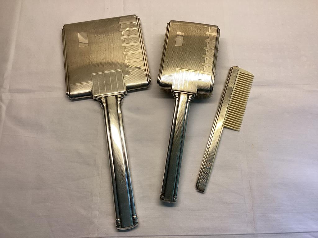 Art Deco Kaptafelset1920-30.Spiegel,Borstel,Kam ’Wellner 90’, Antiek en Kunst, Ophalen of Verzenden