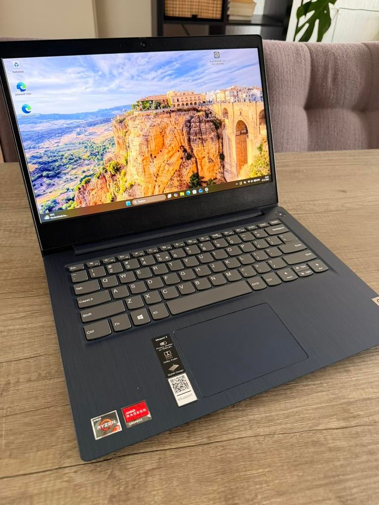 Lenovo Ideapad 3 / 8GB RAM / 128GB SSD / nieuw scherm, Computers en Software, Windows Laptops, Met videokaart, 2 tot 3 Ghz, Qwerty