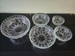 Vintage glazen schalen set - 5 Stuks, helder glas, Huis en Inrichting, Keuken | Servies, Ophalen of Verzenden, Overige stijlen