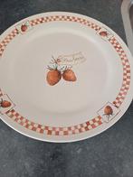 Vele  onderdelen van servies JET - Strawberry, Ophalen, Gebruikt, Bord(en), Overige stijlen