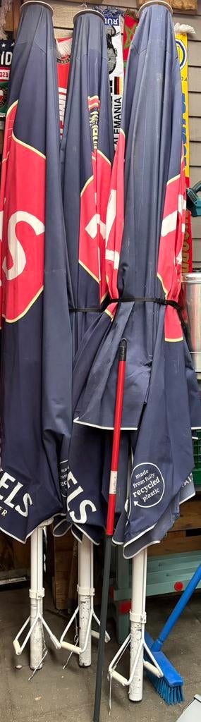 3 texels parasols, Ophalen of Verzenden, Gebruikt, Zweefparasol