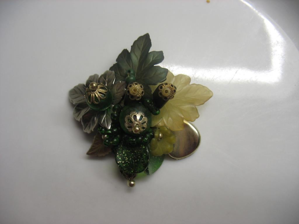 Broche Kralen Mosgroen, Goud- en zilver Accenten * Vintage, Sieraden, Tassen en Uiterlijk, Antieke sieraden, Ophalen of Verzenden