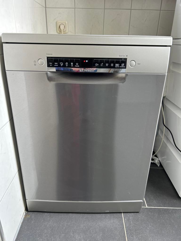 Bosch vaatwasmachine series 4 wifi rvs uitvoering, Witgoed en Apparatuur, Ophalen, Minder dan 85 cm, Energieklasse A of zuiniger