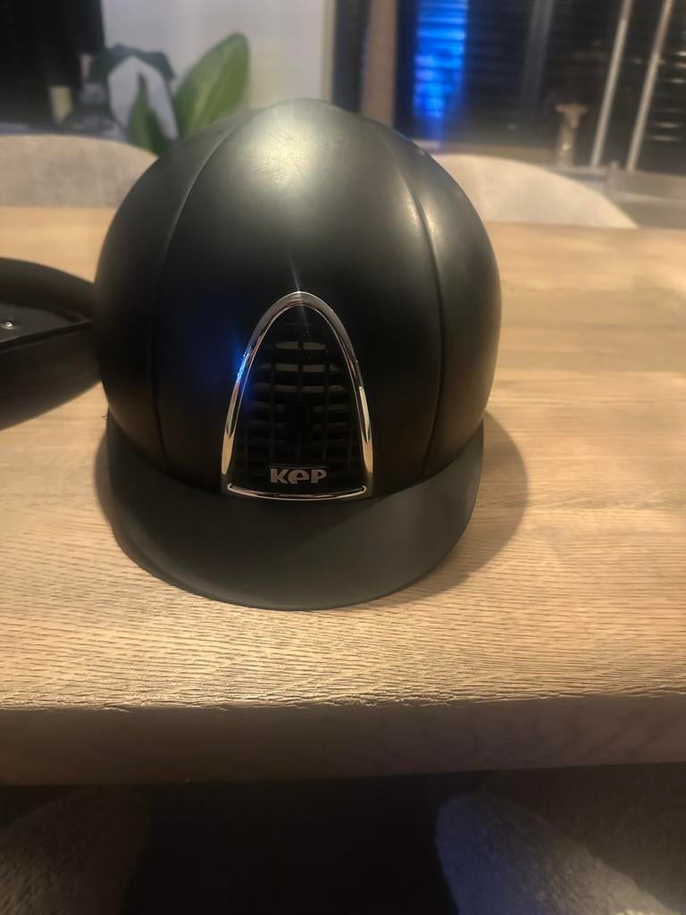 Kep italia cromo mart zwart, Dieren en Toebehoren, Ophalen, Gebruikt, Dressuur, Cap