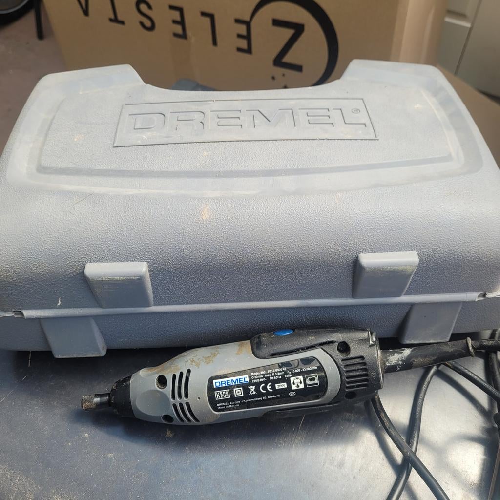 Dremel 300 Multitool met Koffer - Model F013 0300 45, Doe-het-zelf en Verbouw, Gereedschap | Overige machines, Ophalen of Verzenden