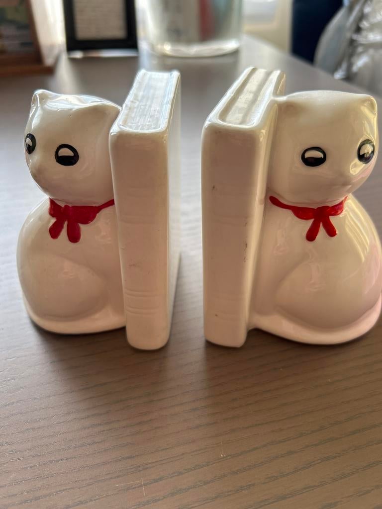 Schattige katten boekensteunen - Wit keramiek, Ophalen of Verzenden, Gebruikt