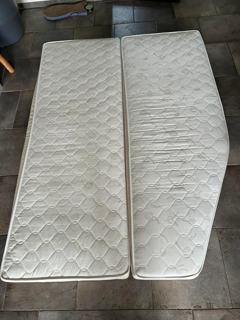 Frans bed matras voor  caravan, Ophalen, Gebruikt