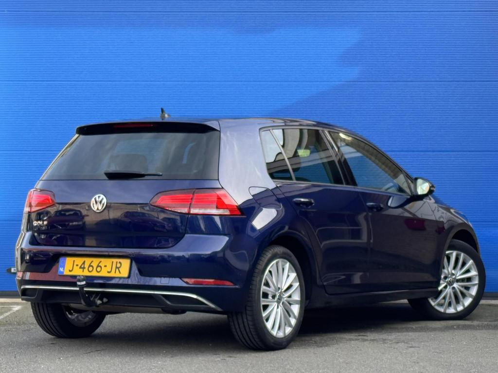 Volkswagen Golf 1.0 TSI Highline | trekhaak | Standkachel |, Gebruikt, Euro 6, 1165 kg, Blauw