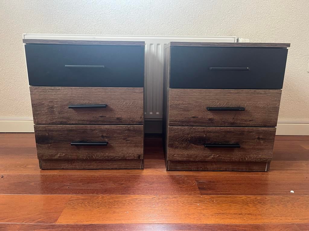 2 nachtkastjes met lades, Ophalen, Gebruikt, 55 tot 70 cm, 45 tot 65 cm
