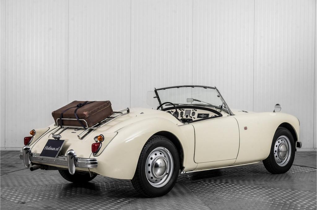 MG MGA 1600 . (bj 1961), Auto's, MG, Gebruikt, Cabriolet, Wit, Leder