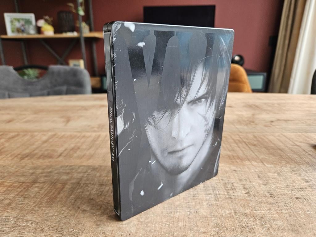 Final Fantasy 16 Steelcase + Normaal PS5, Ophalen of Verzenden, Zo goed als nieuw
