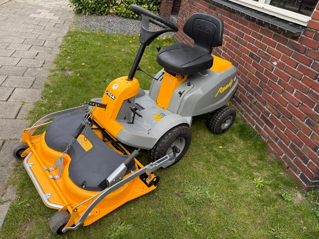 Stiga ready Frontmaaier zitmaaier, Ophalen of Verzenden, Gebruikt, Versnellingen, Minder dan 90 cm