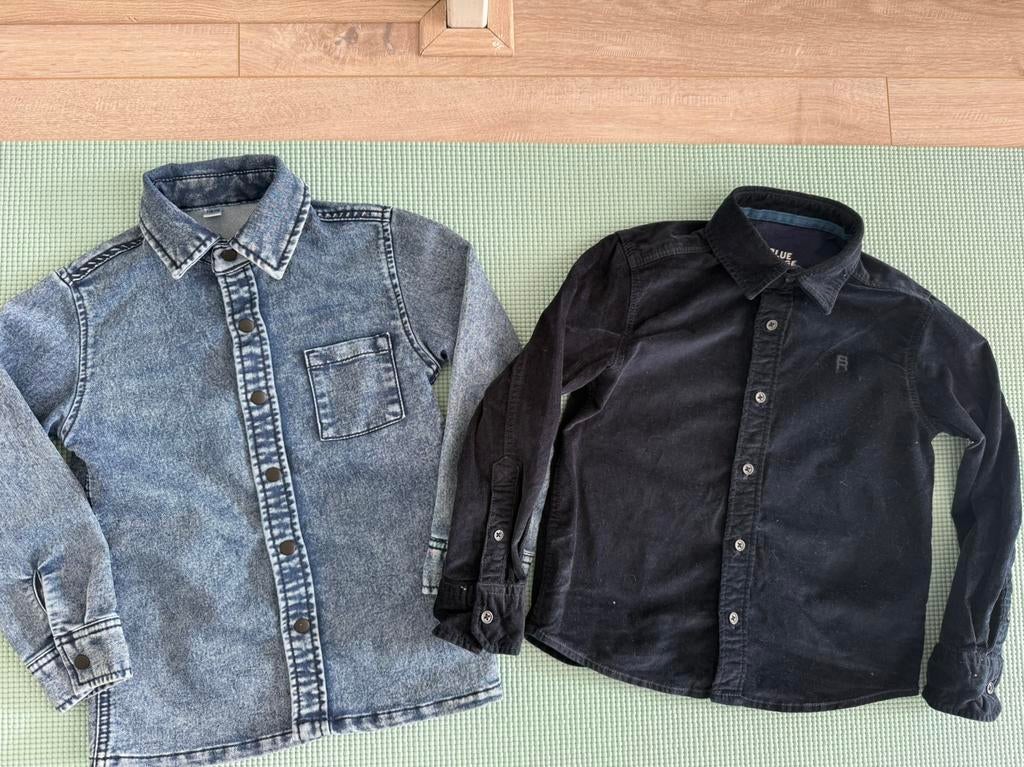 2 overhemden spijker en suede Blue Ridge/merkloos 110/116 €5, Ophalen of Verzenden, Zo goed als nieuw, Jongen, Overhemd of Blouse