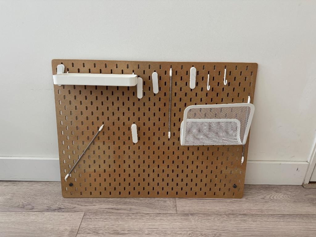 SKÅDIS Ophangbord Ikea, Ophalen, Zo goed als nieuw