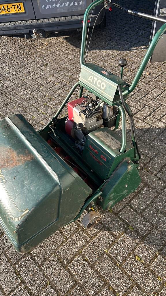 Een Atco Royale gazon/grasmaaier, Tuin en Terras, Ophalen, Gebruikt, Opvangbak, 50 cm of meer