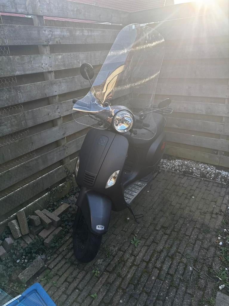 AGM VX50 brommer 45km/u, Fietsen en Brommers, Brommeronderdelen | Scooters, Ophalen of Verzenden