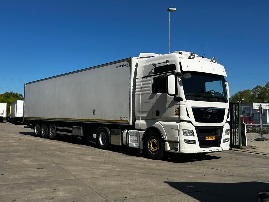 Te huur! Trekkers & trailers per direct!, Automaat, Euro 6, Diesel, Te koop