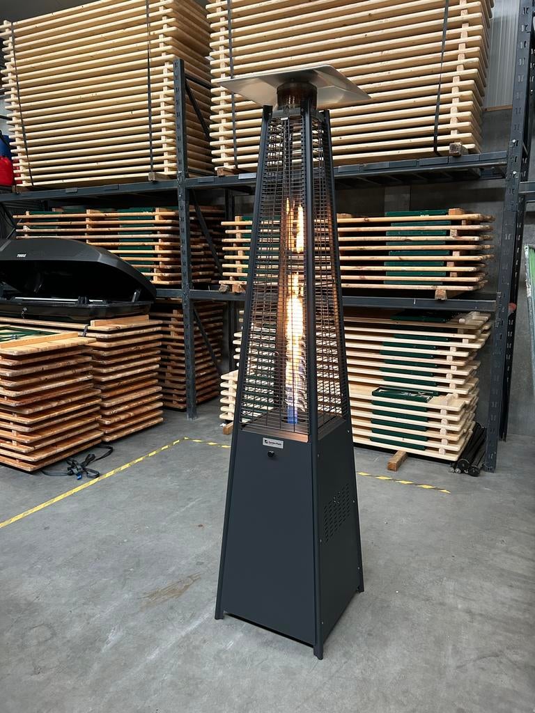 Nieuw! Piramide gasheater. Ongebruikt. Gas Antraciet, Tuin en Terras, Terrasverwarmers, Ophalen, Zo goed als nieuw