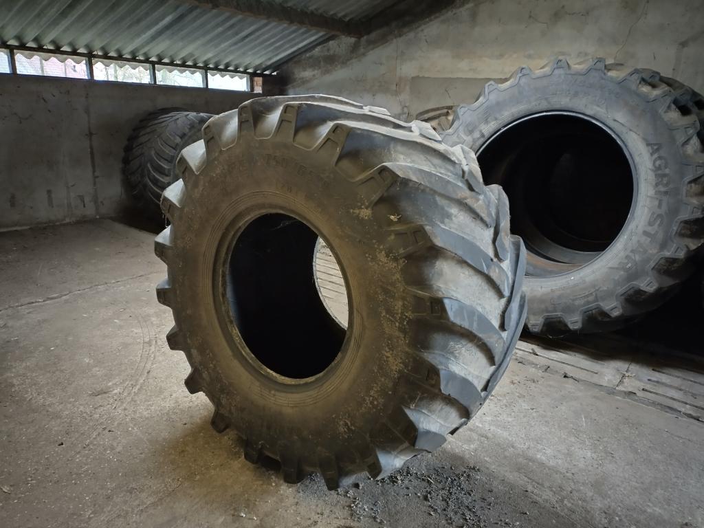 28L x R26 of 750/65 x R26 Alliance, Niet ingevuld, Niet ingevuld, Niet ingevuld