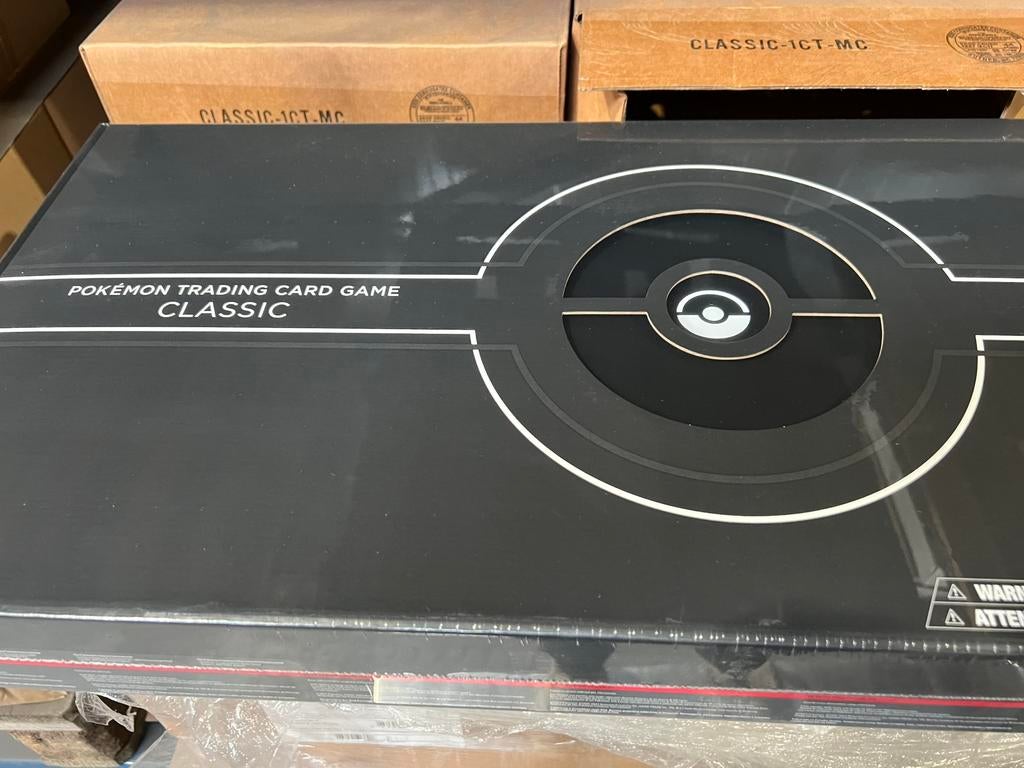 Pokemon Classic box, Hobby en Vrije tijd, Ophalen of Verzenden, Nieuw, Overige typen