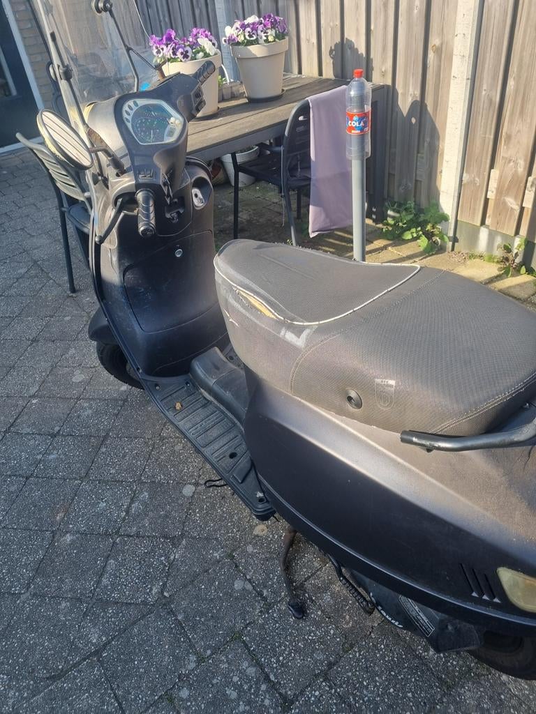Scooter rijden maar met gebruik sporen, Fietsen en Brommers, Snorfietsen en Snorscooters, Ophalen of Verzenden, Gebruikt, Benzine