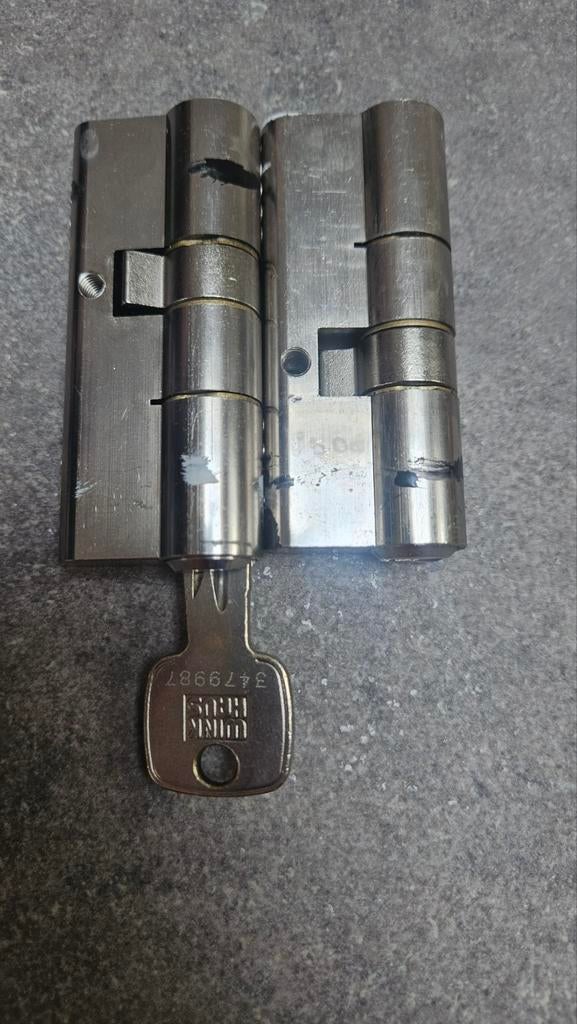Deurcilinder 2x 30x45 winkhaus, Ophalen of Verzenden, Zo goed als nieuw, Rvs, Slot