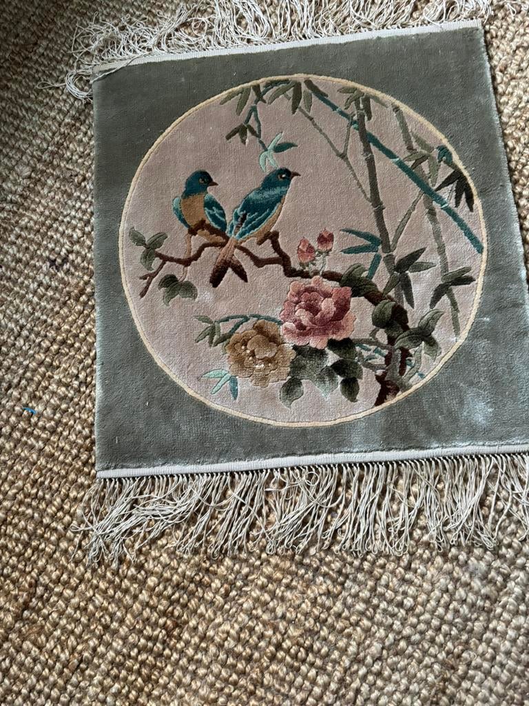 Sierkleedje met vogels motief voor maar 45 euro ., Ophalen of Verzenden, Zo goed als nieuw, Rechthoekig, 50 tot 100 cm