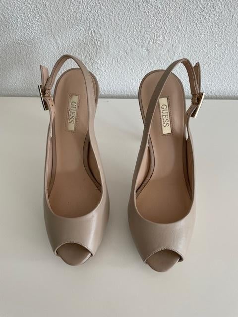 Keep calm and love high heels, Ophalen, Guess, Beige, Sandalen of Muiltjes