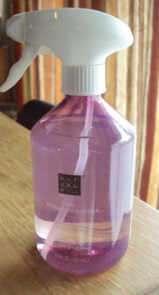 Rituals home perfume spray Sakura huisparfum, Ophalen of Verzenden, Zo goed als nieuw