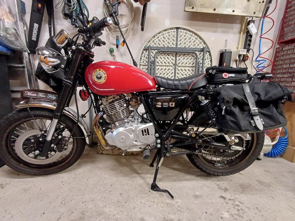 Mash 250 Two Fifty bj. 2016  slechts 5.000 km !!, 250 cc, Particulier, 1 cilinder, 12 t/m 35 kW