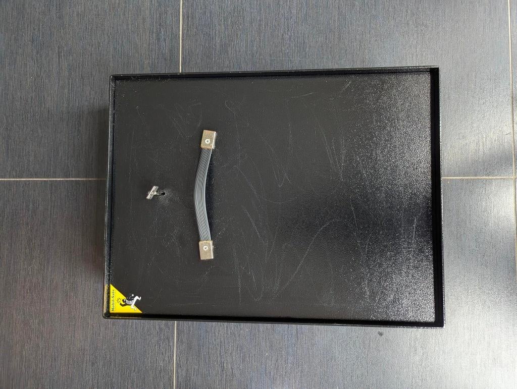 Kluis voor Possl of Globecar camper 49 x 37 x 14 CM, Caravans en Kamperen, Ophalen, Gebruikt