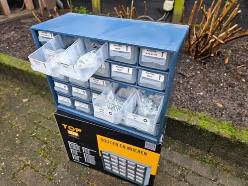 Assortiment bouten en moeren 1001-delig   €  17,50, Doe-het-zelf en Verbouw, IJzerwaren en Bevestigingsmiddelen, Nieuw, Bouten of Moeren