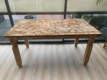 Stevige Houten Tafel - 160x90 cm beschikbaar voor biedingen