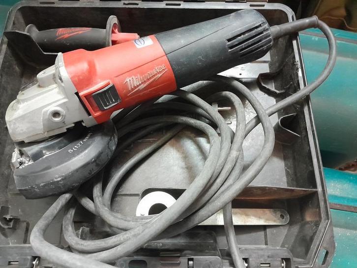 Milwaukee haakse slijpschijf., Doe-het-zelf en Verbouw, Gereedschap | Slijpmachines, Gebruikt, Haakse handslijpmachine, 1000 watt of meer