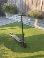 Elektrische step - Accu defect met lader, Fietsen en Brommers, Steps, Ophalen of Verzenden, Gebruikt, Elektrische step (E-scooter)