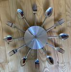 Wandklok Keukenklok met bestek RVS, Huis en Inrichting, Woonaccessoires | Klokken, Ophalen of Verzenden, Zo goed als nieuw, Analoog