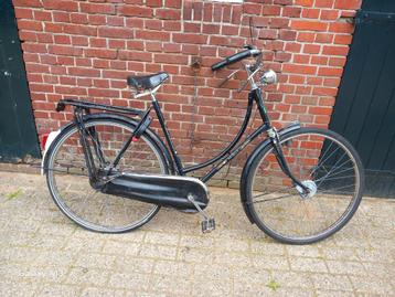 Oma fiets met 3 versnellingen. (Opknapper) 28 inch  beschikbaar voor biedingen