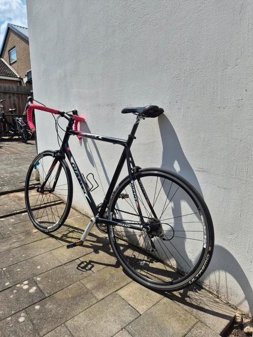 Giant racefiets frame 60cm Tiagra afgemonteerd, Fietsen en Brommers, Fietsen | Racefietsen, Gebruikt, Heren, Giant, Meer dan 20 versnellingen