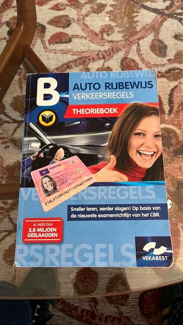 Theorieboek voor autotheorie beschikbaar voor biedingen