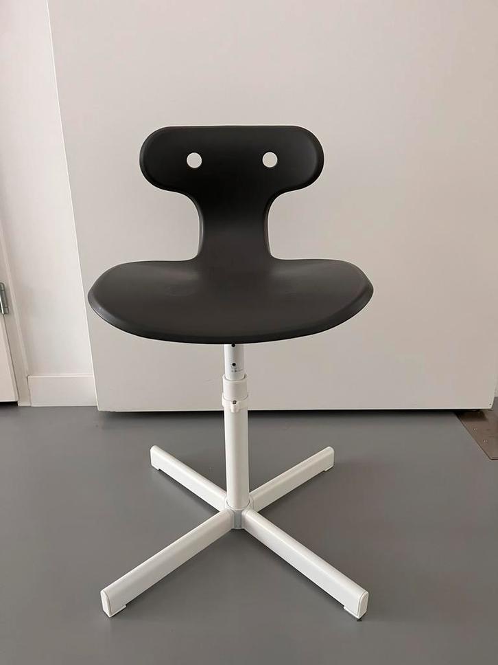Ikea Molte kinder bureaustoel 2 stuks. Gratis af te halen!, Huis en Inrichting, Bureaustoelen, Gebruikt, Bureaustoel, Grijs, Ophalen