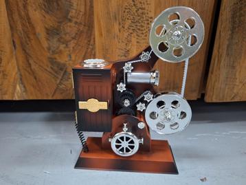 Super mooie speeldoos film projector ca 30 cm nieuwstaat  beschikbaar voor biedingen
