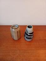 Twee retrovaasjes. 10 cm hoog., Ophalen of Verzenden
