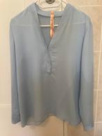 Prachtige lichtblauwe blouse Marccain, N3, Kleding | Dames, Ophalen of Verzenden, Zo goed als nieuw, Maat 38/40 (M), Blauw