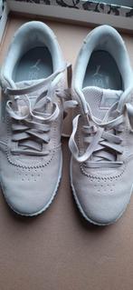 Puma Softfoam+ maat 38, Ophalen of Verzenden, Zo goed als nieuw, Sneakers of Gympen