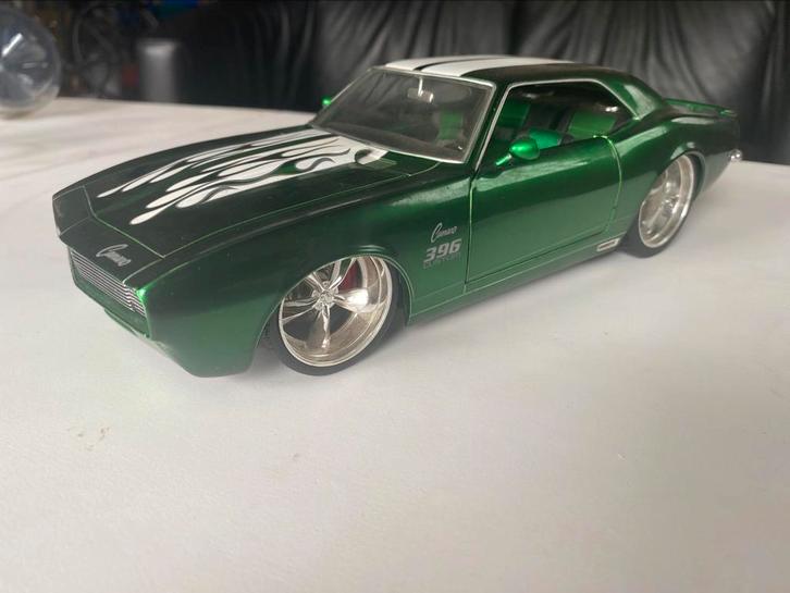 Chervolet camaro SHOWCAR, Hobby en Vrije tijd, Modelauto's | 1:18, Zo goed als nieuw, Ophalen of Verzenden